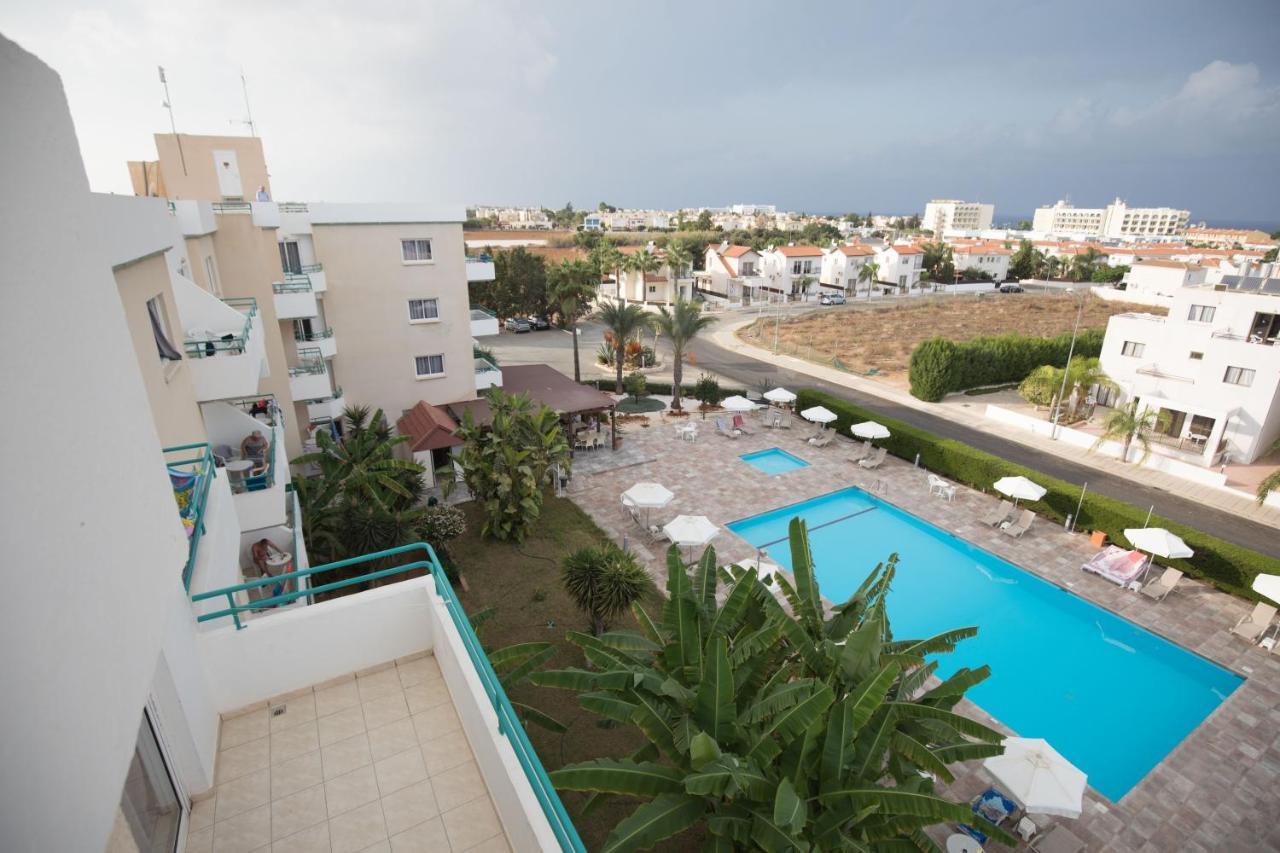 Debbiexenia Hotel Apartments Paralimni Exterior photo