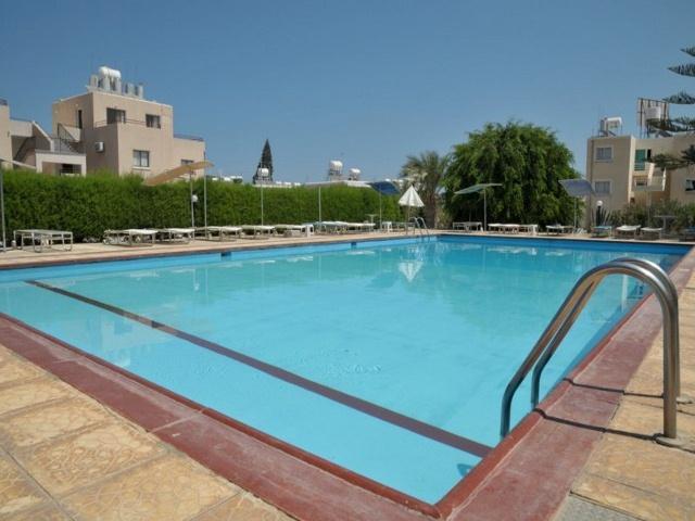 Debbiexenia Hotel Apartments Paralimni Exterior photo