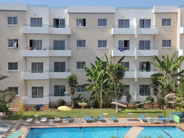 Debbiexenia Hotel Apartments Paralimni Exterior photo