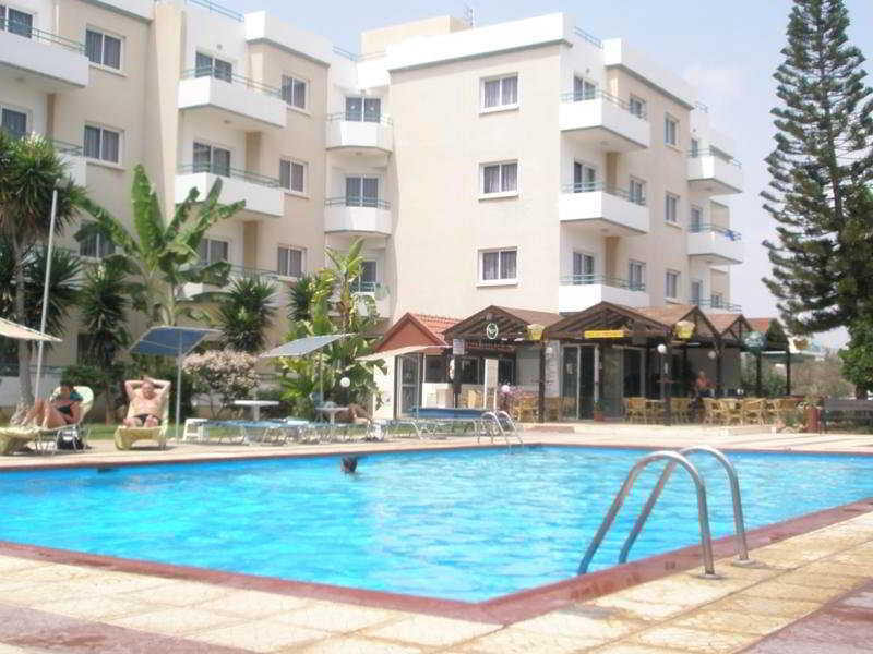 Debbiexenia Hotel Apartments Paralimni Exterior photo